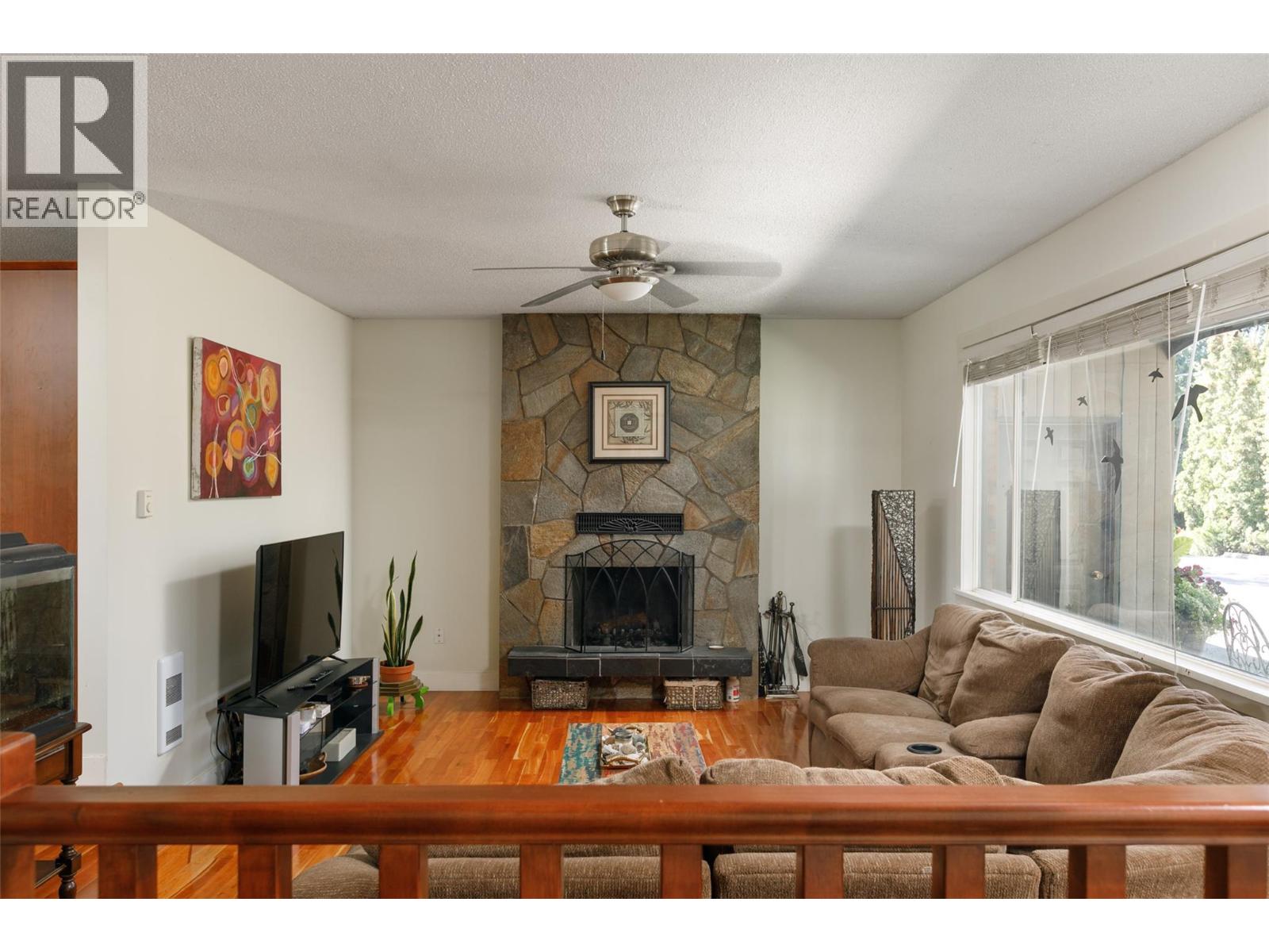 2351 Gallagher Road, Kelowna, British Columbia  V1P 1G9 - Photo 5 - 10385330