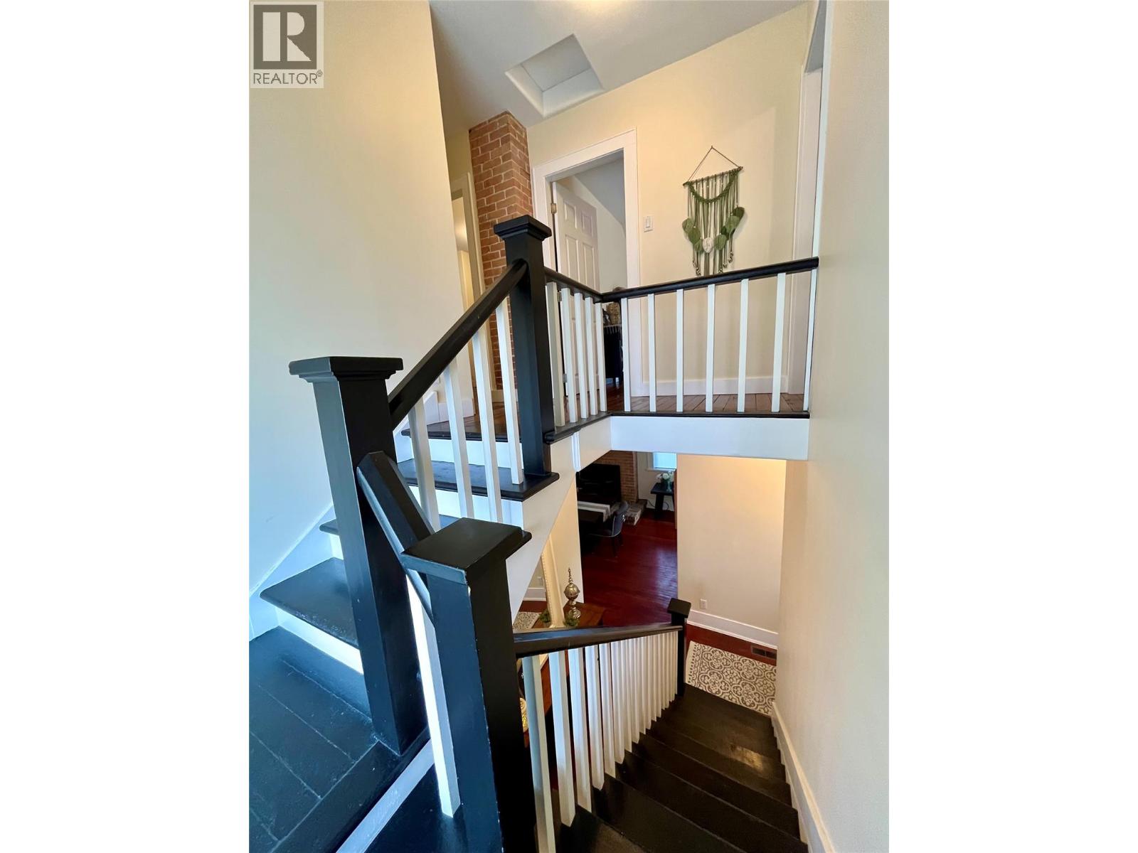 2070 Riverside Avenue, Trail, British Columbia  V1R 3Z4 - Photo 20 - 10386082