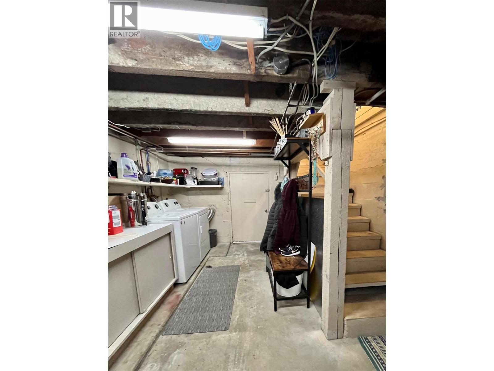 2070 Riverside Avenue, Trail, British Columbia  V1R 3Z4 - Photo 34 - 10386082