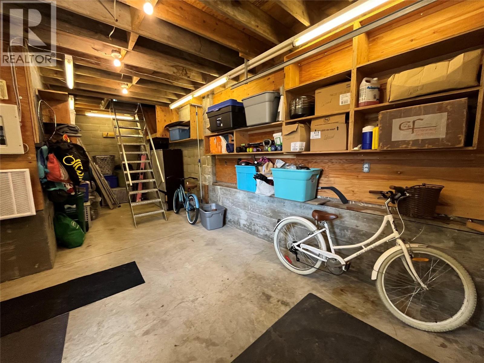 2070 Riverside Avenue, Trail, British Columbia  V1R 3Z4 - Photo 42 - 10386082