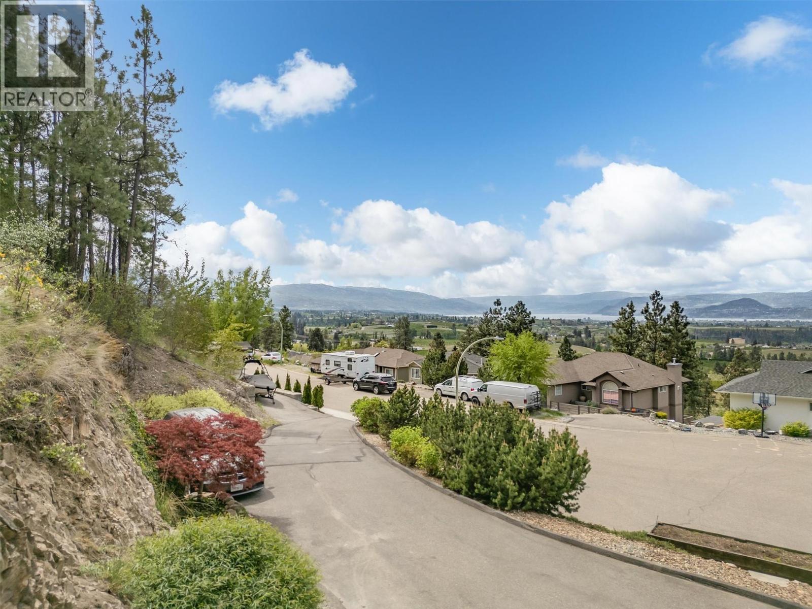 1027 James Hockey Place, Kelowna, British Columbia  V1X 7L2 - Photo 10 - 10385859