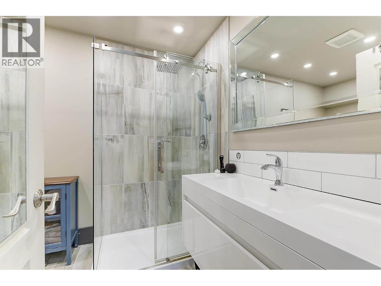 1027 James Hockey Place, Kelowna, British Columbia  V1X 7L2 - Photo 32 - 10385859