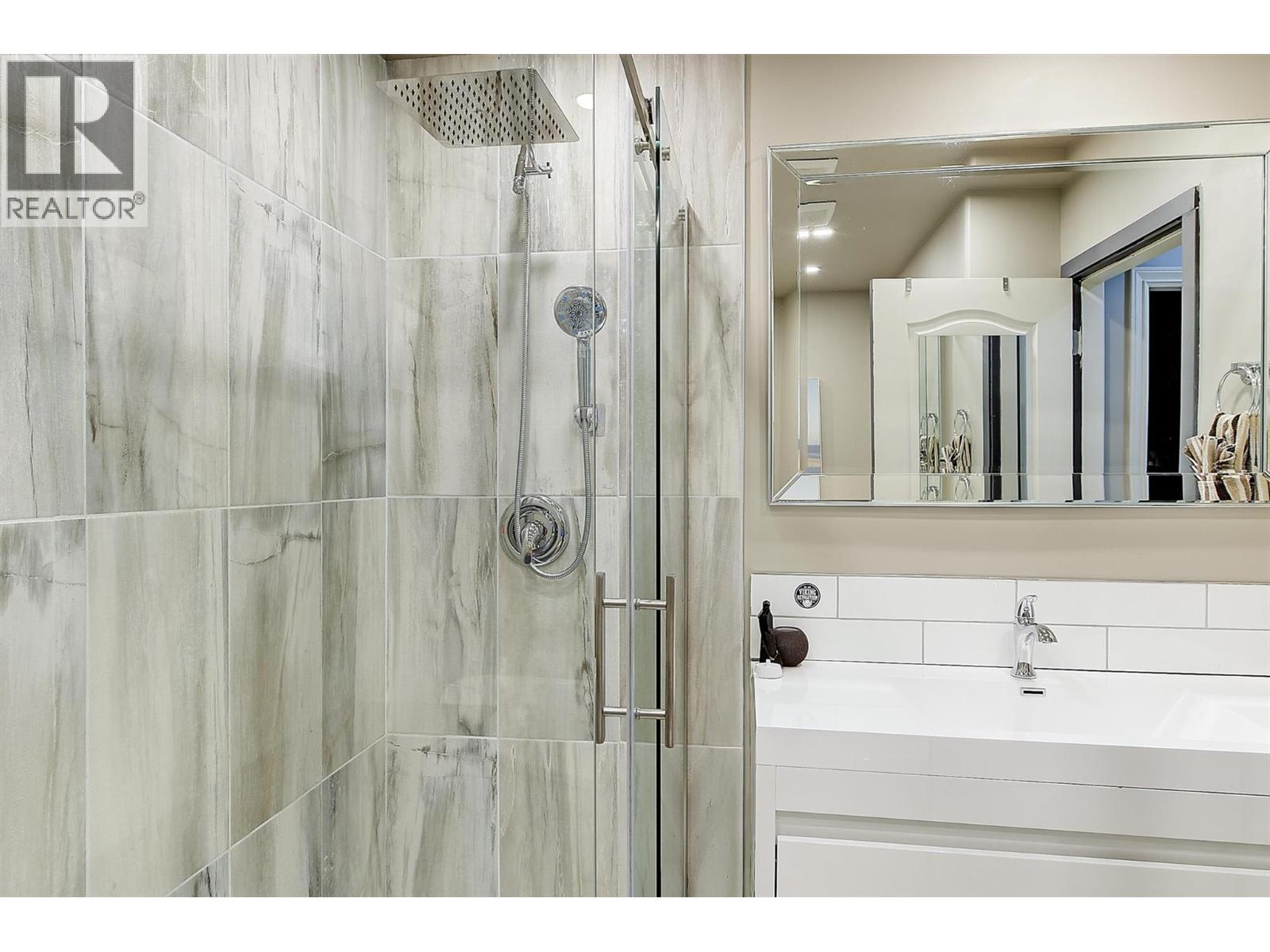 1027 James Hockey Place, Kelowna, British Columbia  V1X 7L2 - Photo 34 - 10385859