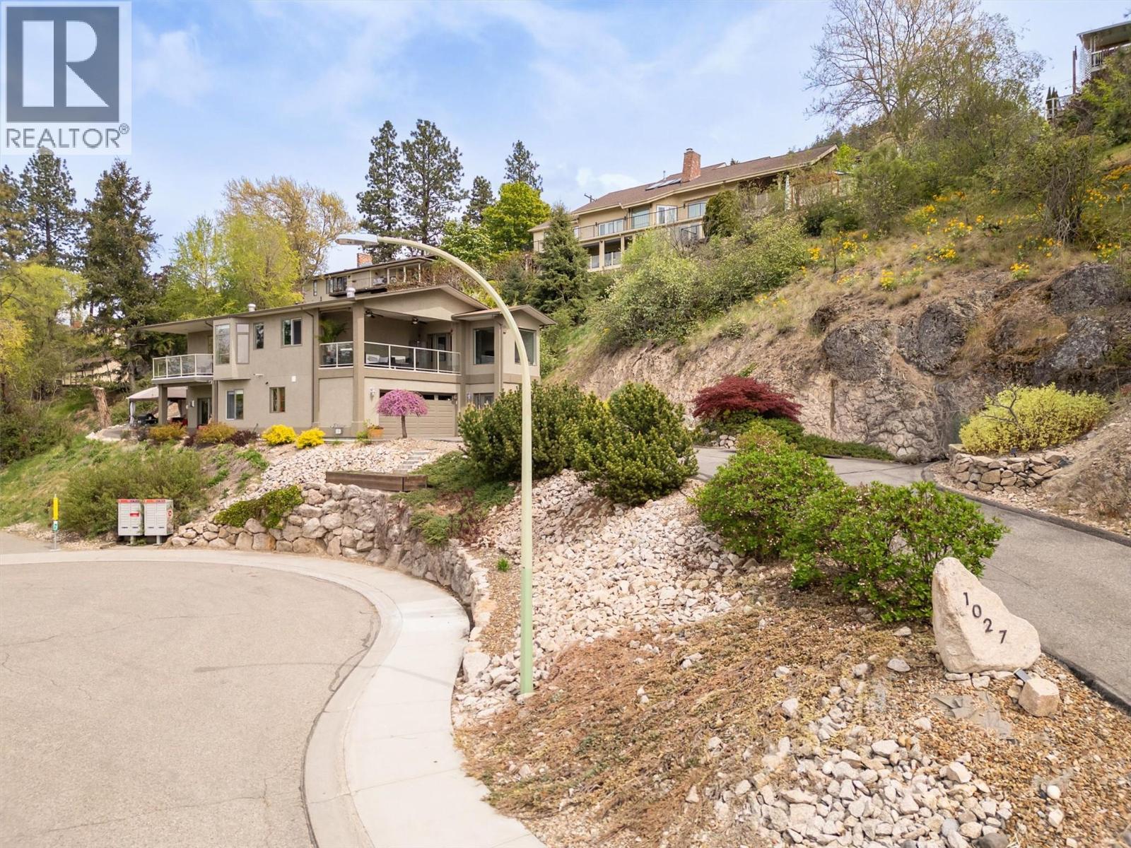 1027 James Hockey Place, Kelowna, British Columbia  V1X 7L2 - Photo 5 - 10385859