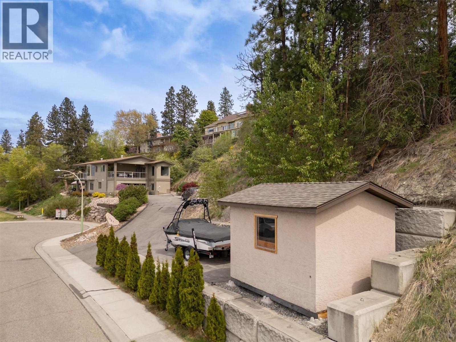 1027 James Hockey Place, Kelowna, British Columbia  V1X 7L2 - Photo 56 - 10385859