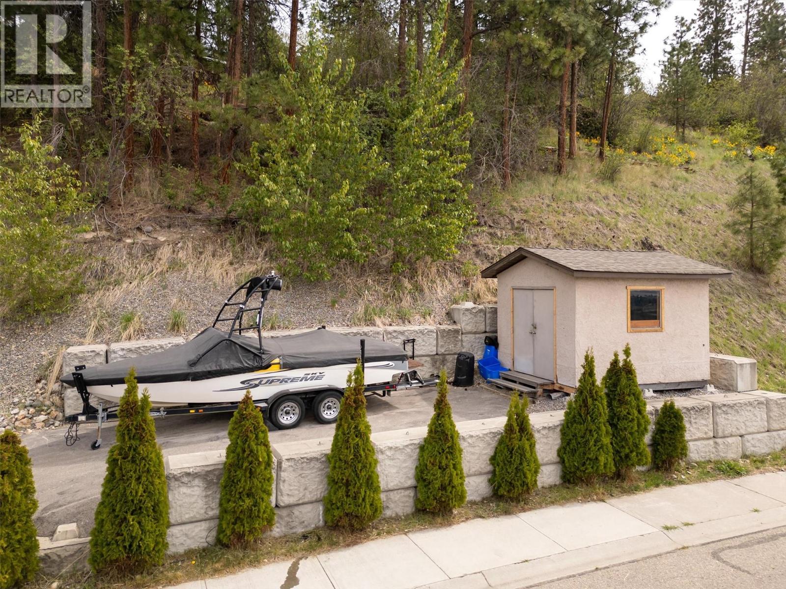 1027 James Hockey Place, Kelowna, British Columbia  V1X 7L2 - Photo 57 - 10385859
