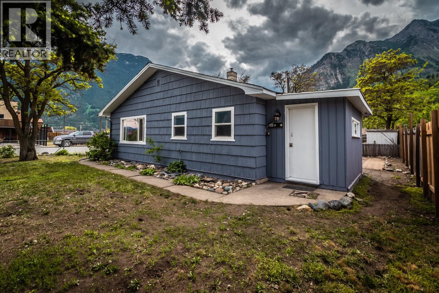 57 12th Avenue, Lillooet, British Columbia  V0K 1V0 - Photo 15 - 10386080