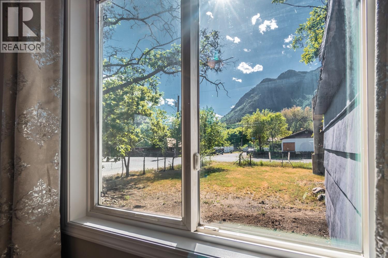 57 12th Avenue, Lillooet, British Columbia  V0K 1V0 - Photo 33 - 10386080