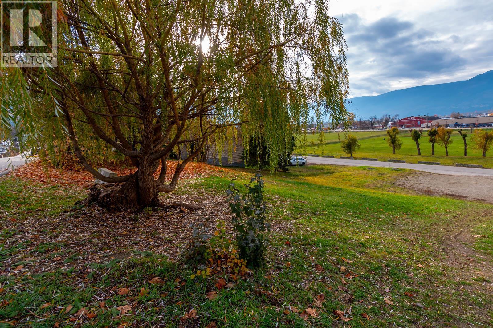 161 Shuswap Street Sw, Salmon Arm, British Columbia  V1E 4N2 - Photo 4 - 10386020
