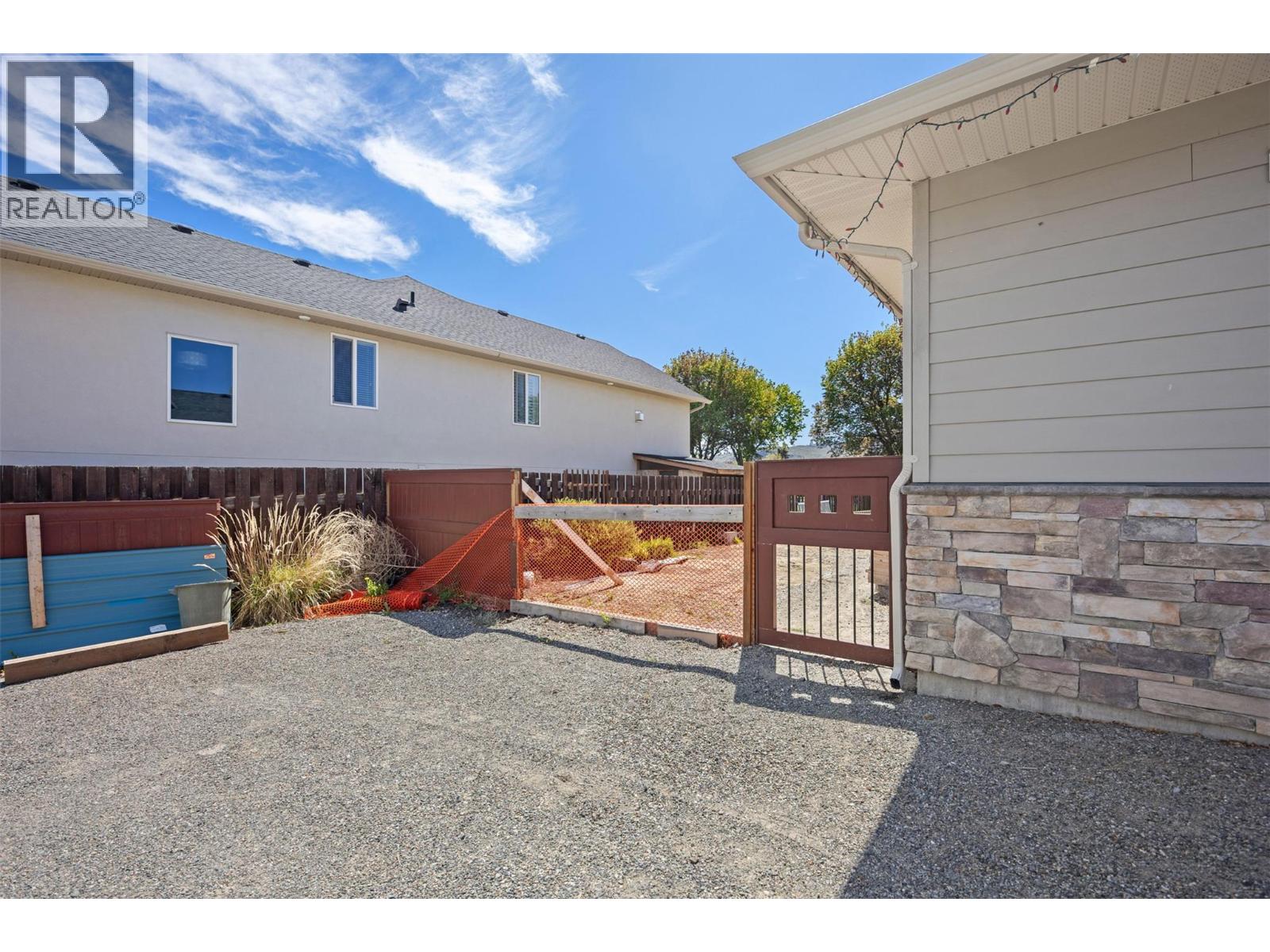 2029 Parkcrest Avenue, Kamloops, British Columbia  V2B 4X2 - Photo 9 - 10386216
