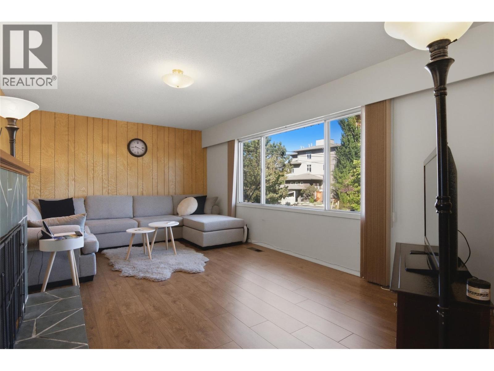 236 Spruce Avenue, Kamloops, British Columbia  V2B 1J1 - Photo 12 - 10386206