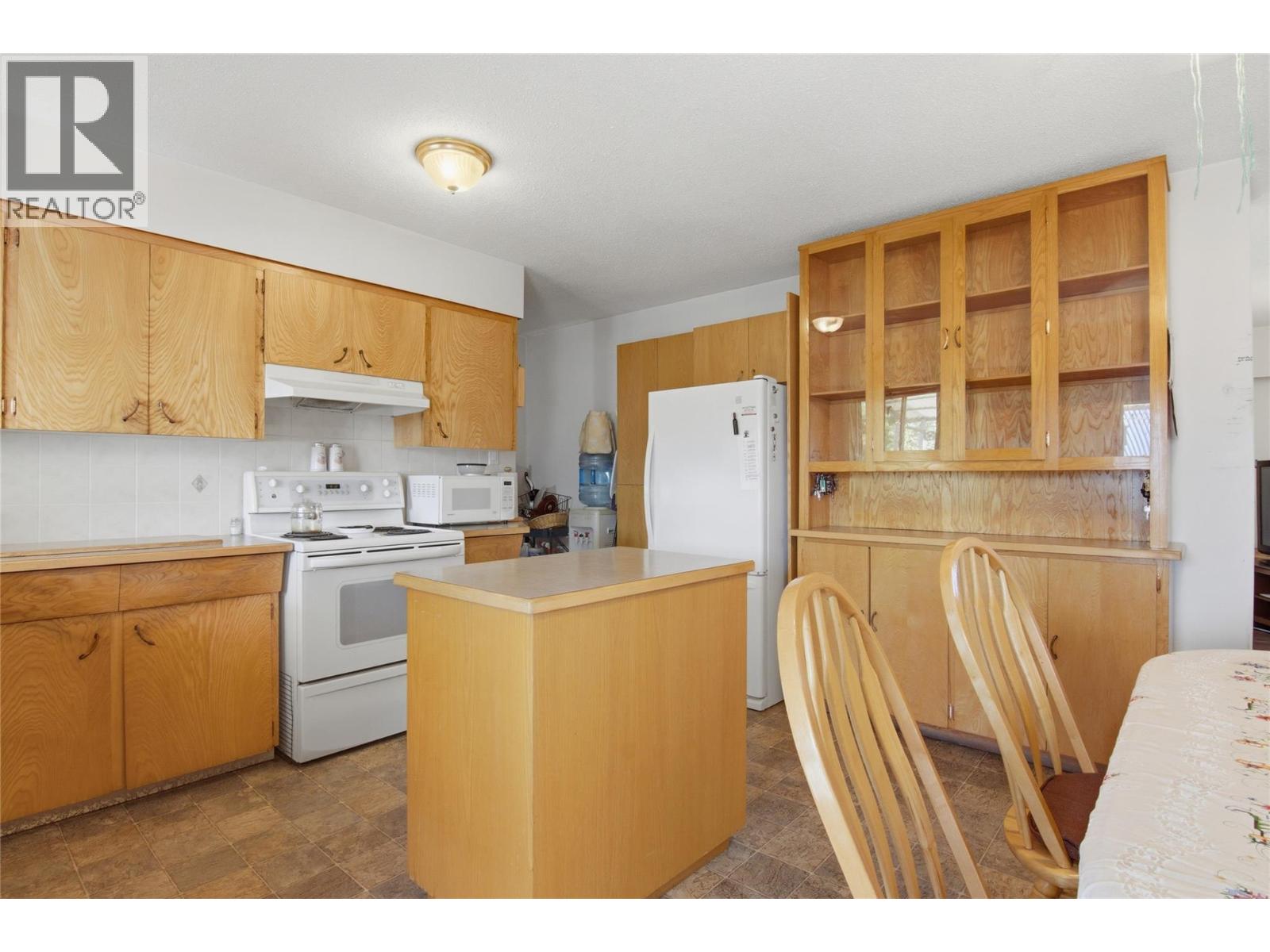 236 Spruce Avenue, Kamloops, British Columbia  V2B 1J1 - Photo 16 - 10386206