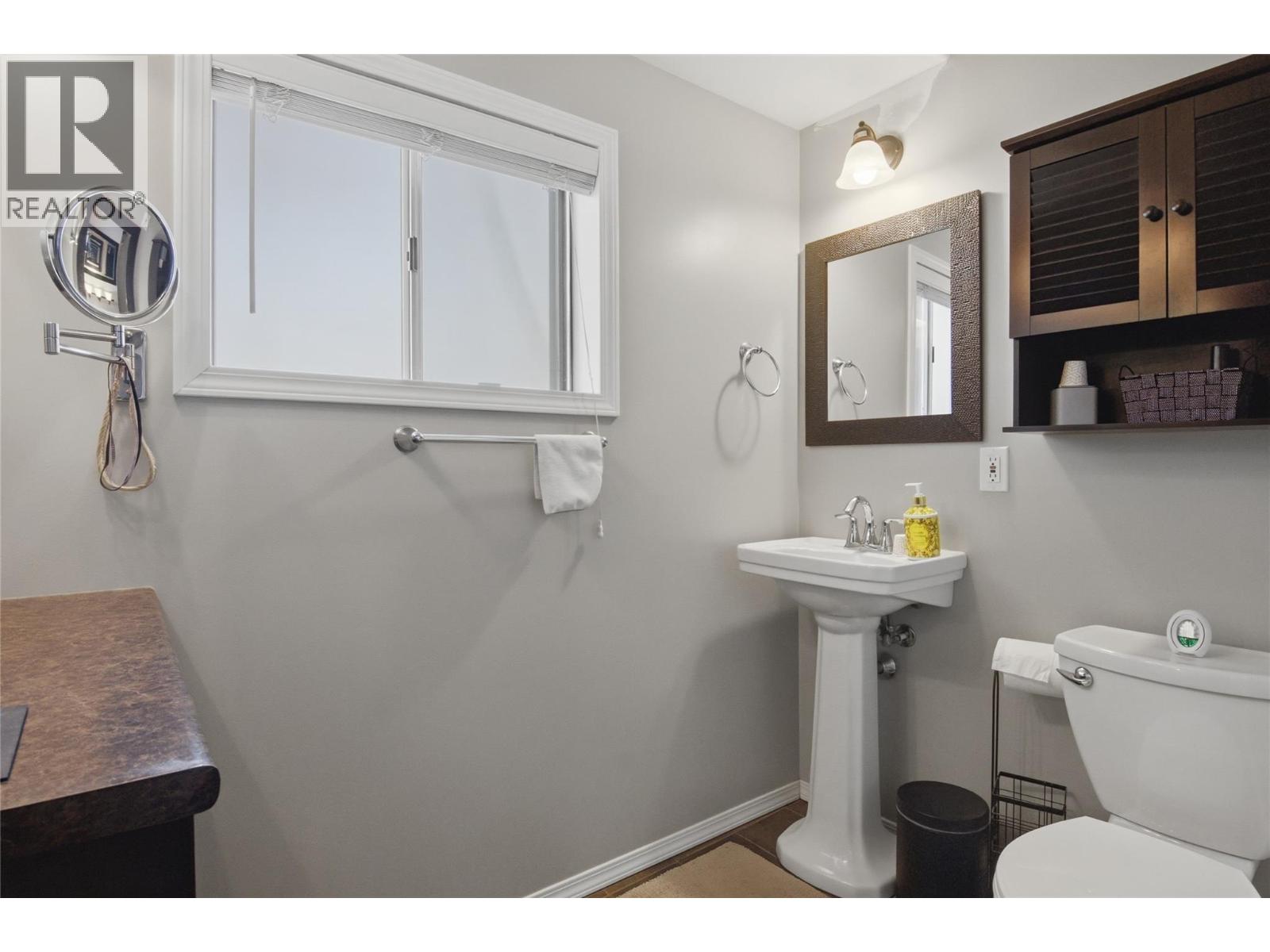 236 Spruce Avenue, Kamloops, British Columbia  V2B 1J1 - Photo 23 - 10386206