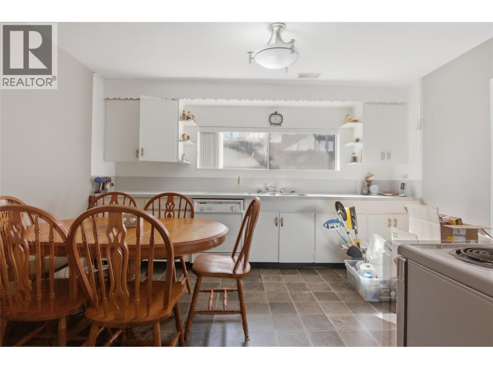 236 Spruce Avenue, Kamloops, British Columbia  V2B 1J1 - Photo 25 - 10386206