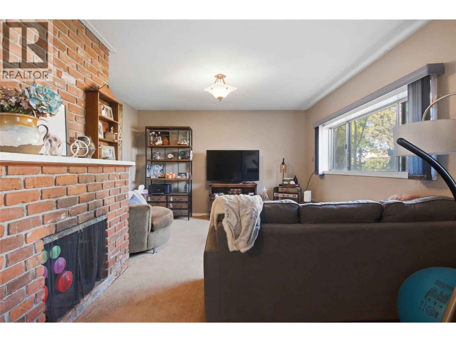 236 Spruce Avenue, Kamloops, British Columbia  V2B 1J1 - Photo 5 - 10386206