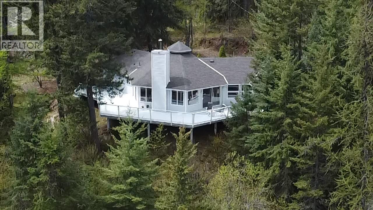 5864 Morgan Drive, Kaslo, British Columbia  V0G 1M0 - Photo 2 - 10385415