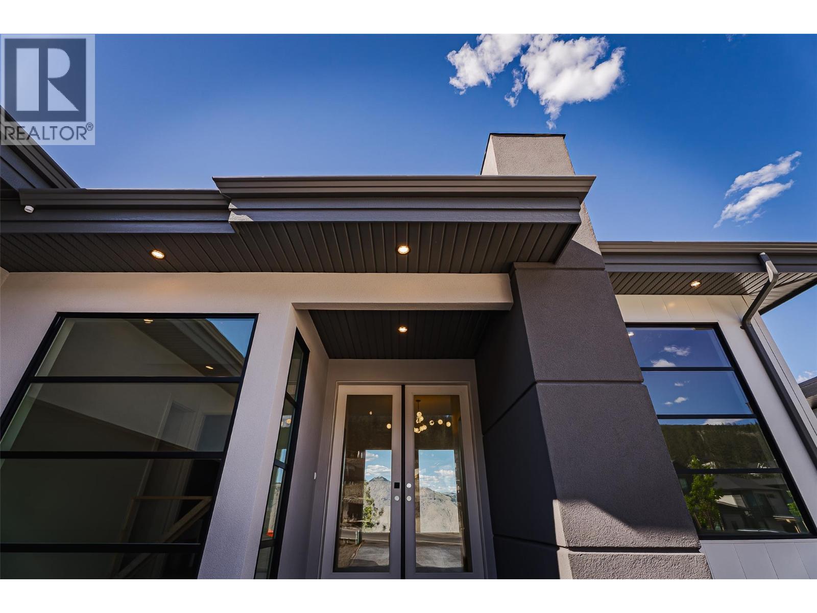 2281 Coldwater Drive, Kamloops, British Columbia  V2E 0E6 - Photo 3 - 10382203