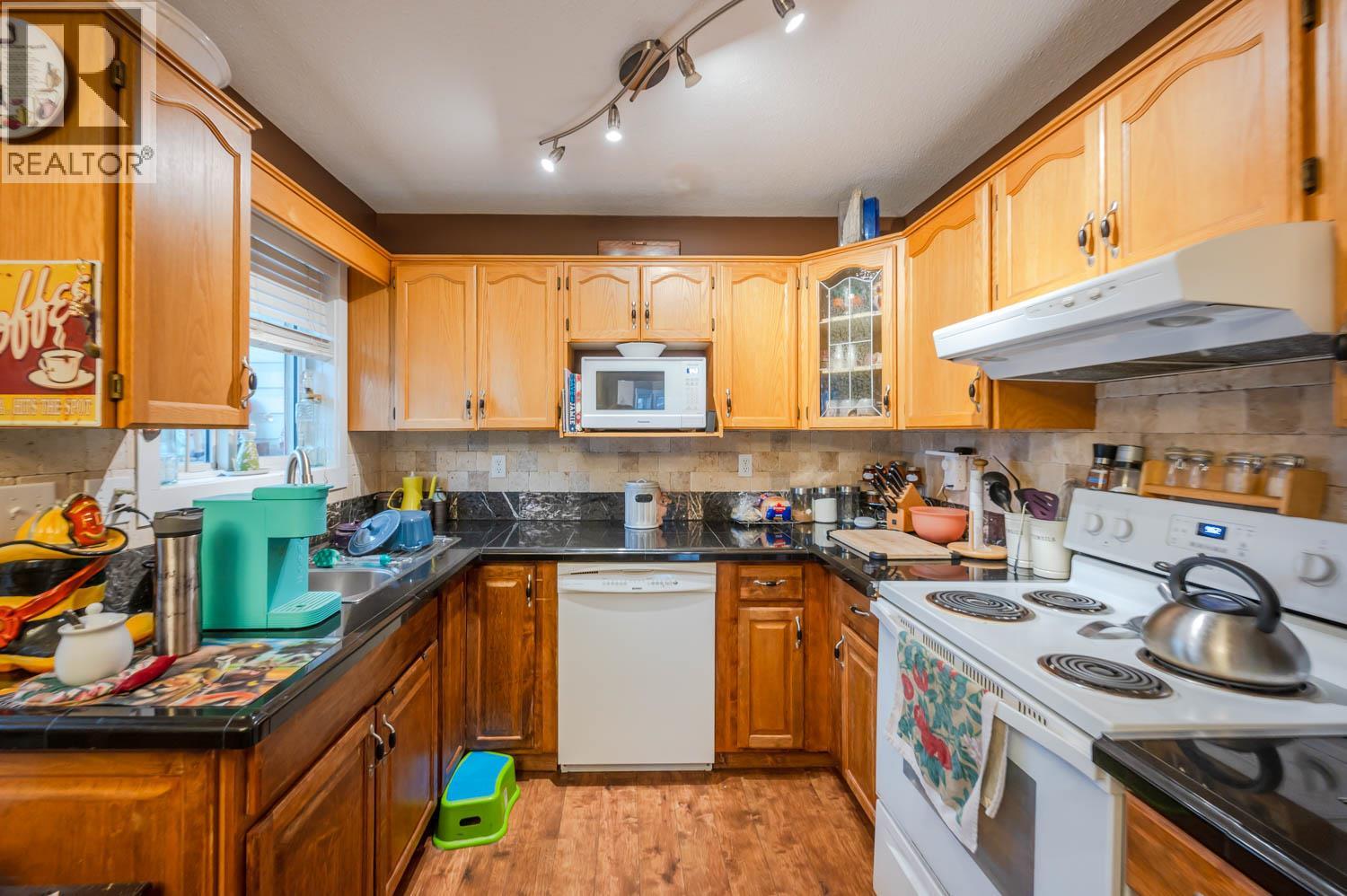 615 6th Avenue Unit# 2, Keremeos, British Columbia  V0X 1N0 - Photo 10 - 10385933