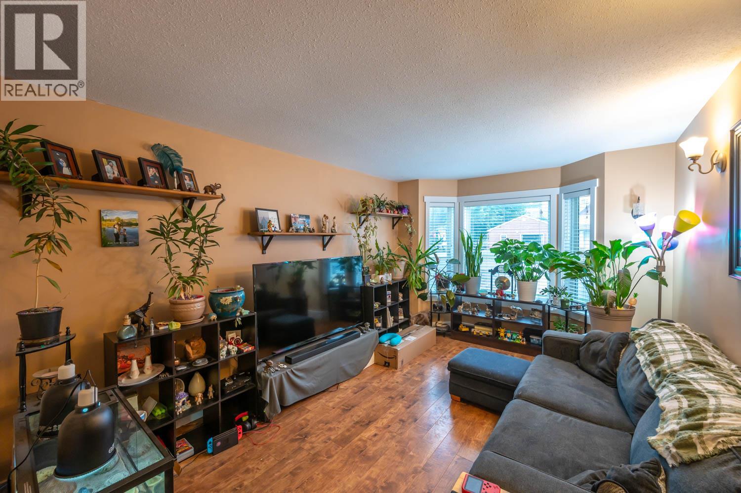 615 6th Avenue Unit# 2, Keremeos, British Columbia  V0X 1N0 - Photo 2 - 10385933