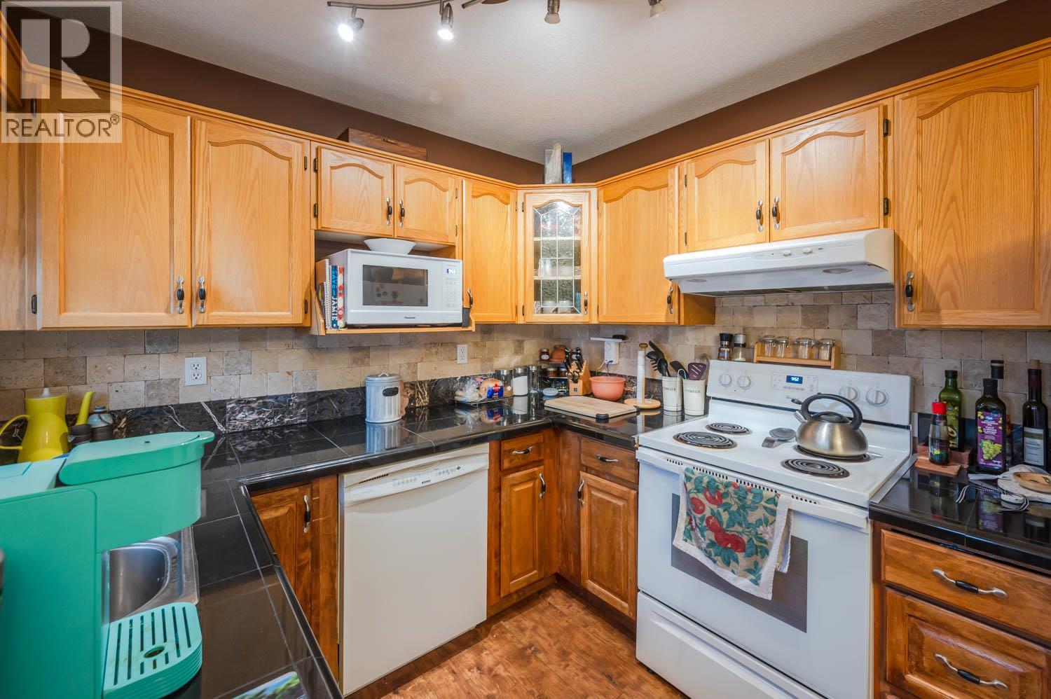 615 6th Avenue Unit# 2, Keremeos, British Columbia  V0X 1N0 - Photo 9 - 10385933