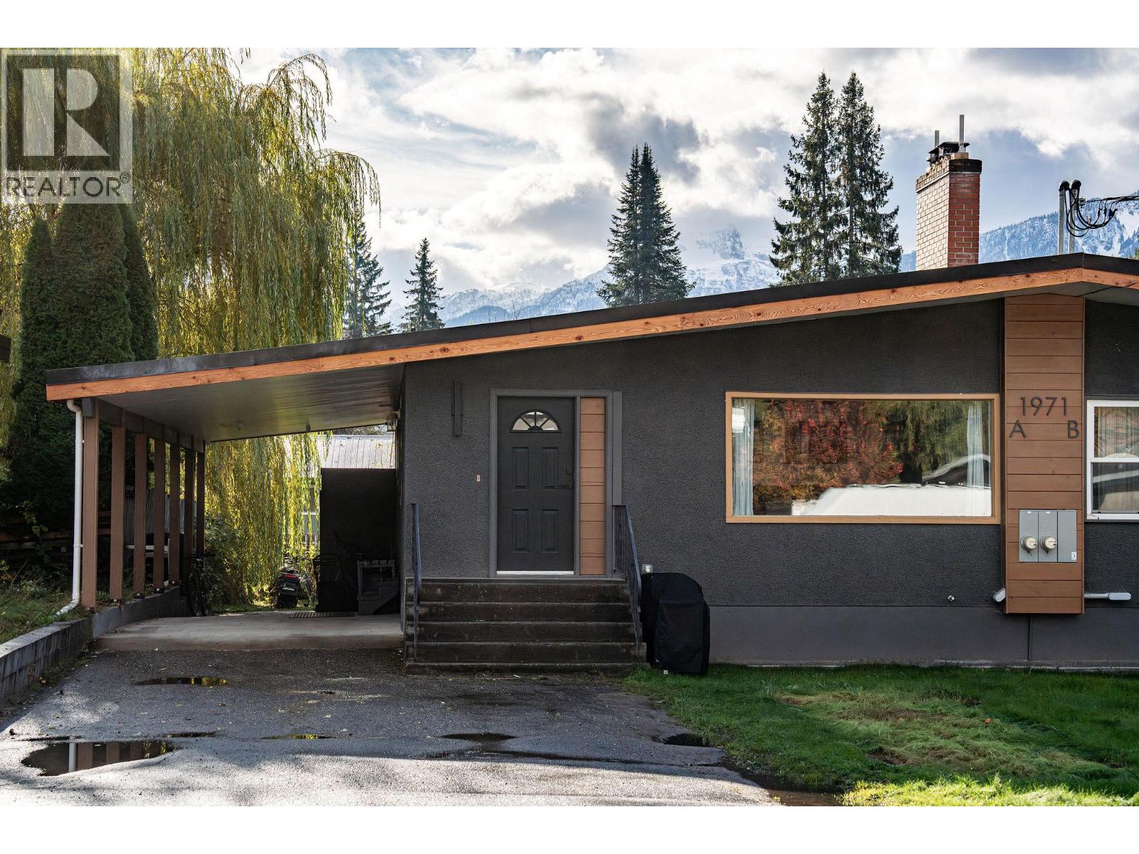 1971 Fairway Road Unit# A, revelstoke, British Columbia