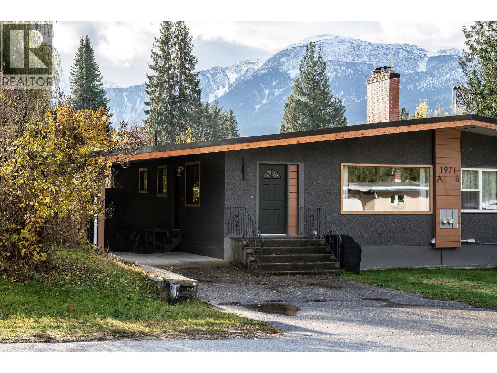 1971 Fairway Road Unit# A, Revelstoke, British Columbia  V0E 2S0 - Photo 2 - 10386247