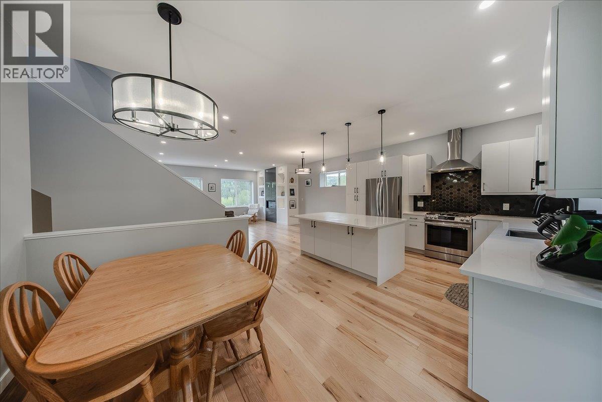 934 Redstone Drive, Rossland, British Columbia  V0G 1Y0 - Photo 16 - 10386241