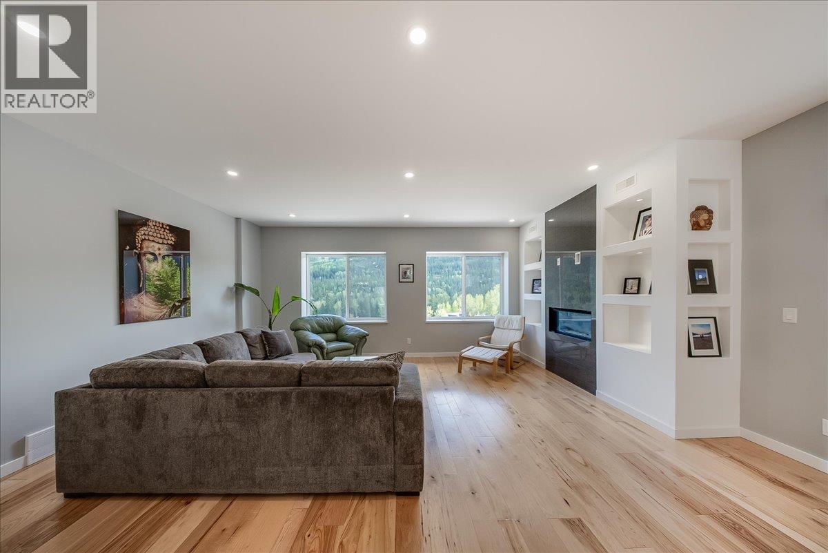 934 Redstone Drive, Rossland, British Columbia  V0G 1Y0 - Photo 17 - 10386241