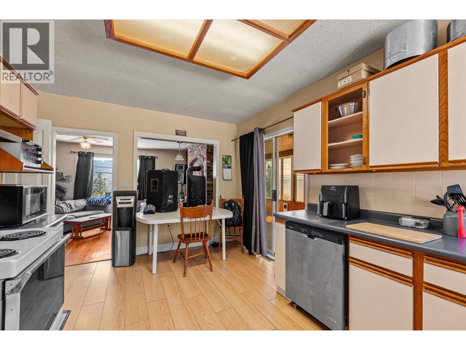 6488 Renfrew Road, Peachland, British Columbia  V0H 1X7 - Photo 7 - 10386165