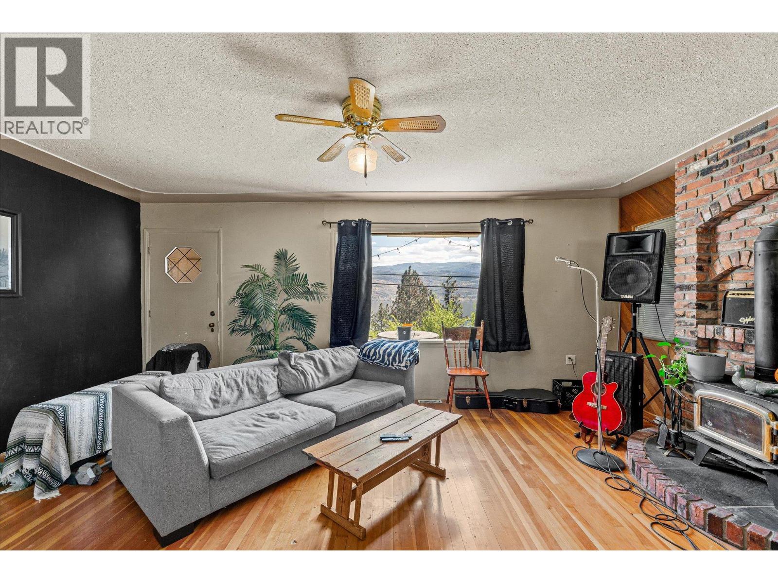 6488 Renfrew Road, Peachland, British Columbia  V0H 1X7 - Photo 8 - 10386165