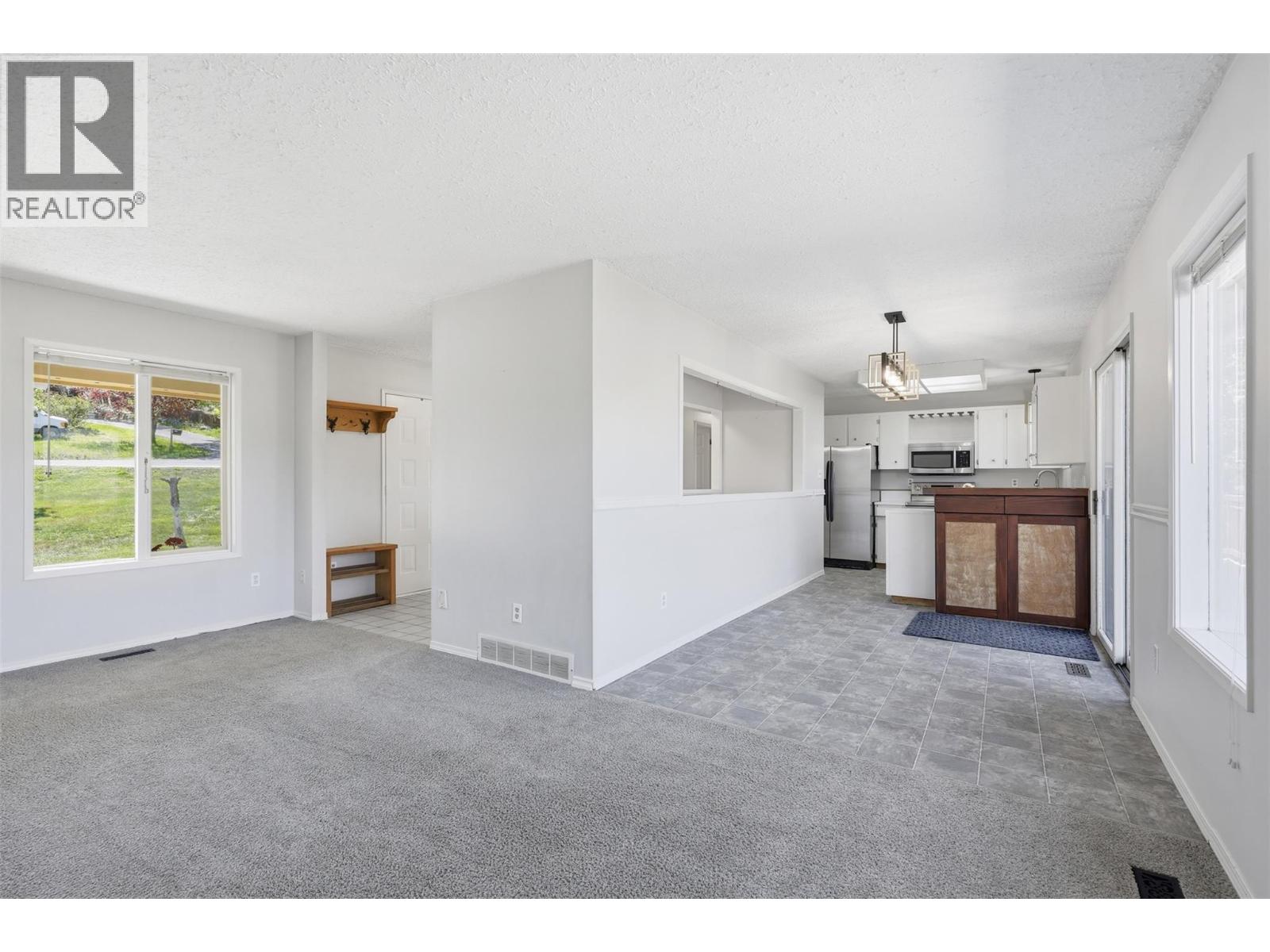 1496 Todd Road, Kamloops, British Columbia  V2C 5B5 - Photo 11 - 10383065