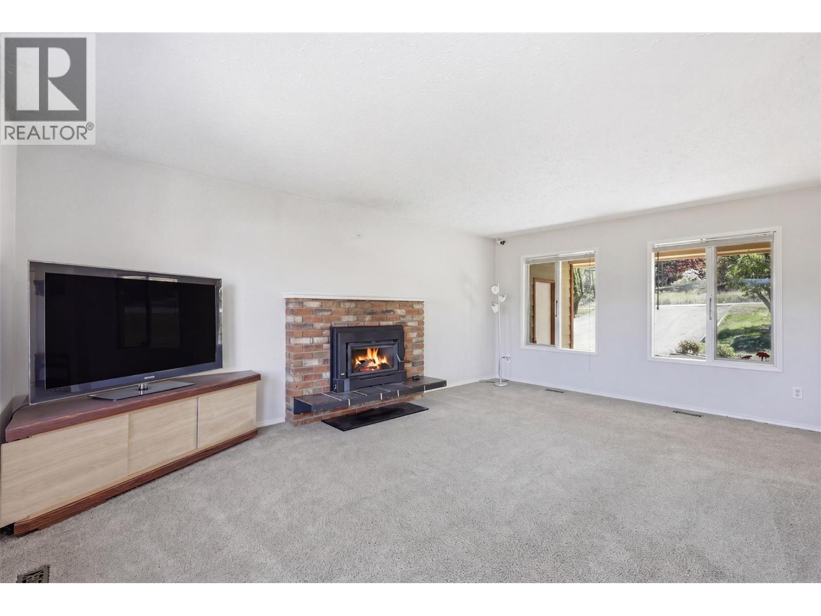 1496 Todd Road, Kamloops, British Columbia  V2C 5B5 - Photo 8 - 10383065