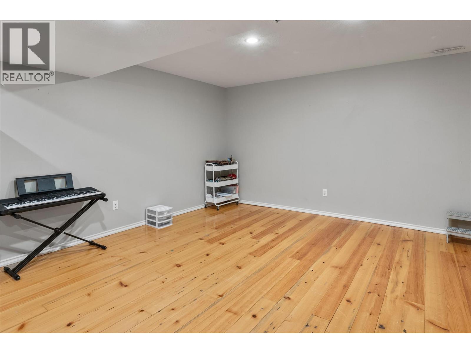 850 Windbreak Street, Kamloops, British Columbia  V2B 5P1 - Photo 23 - 10385454