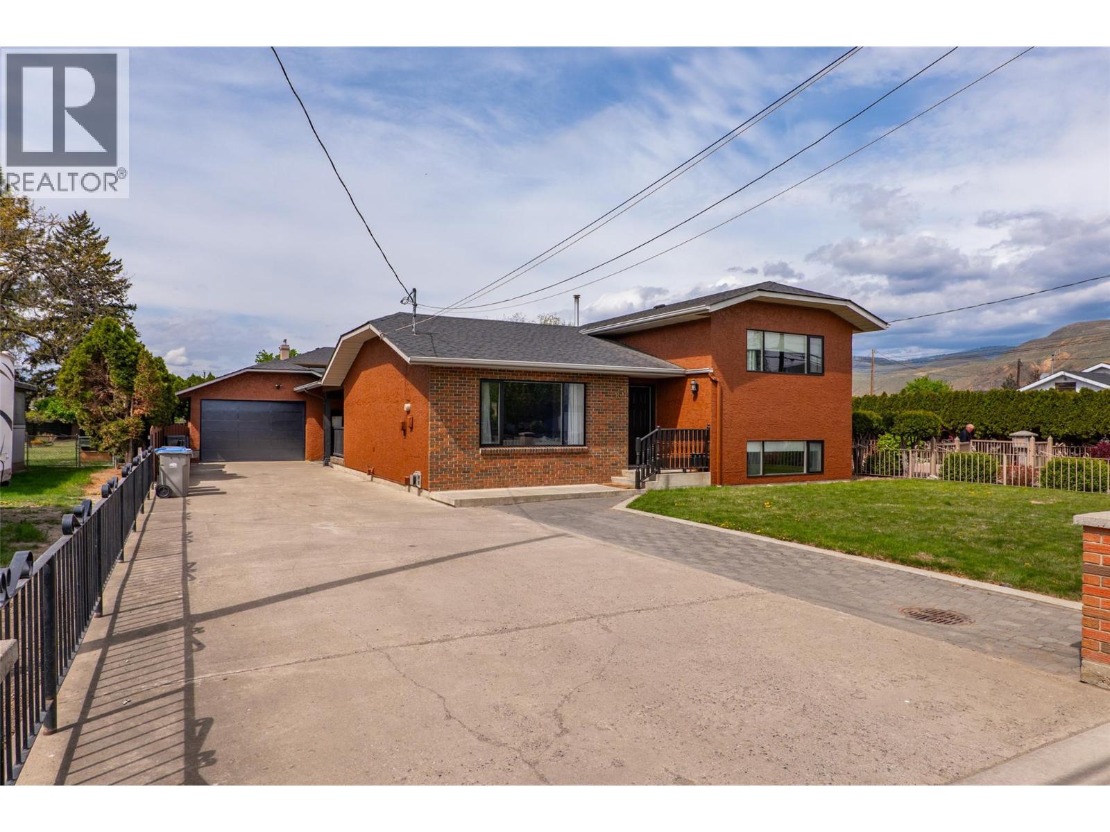 850 Windbreak Street, Kamloops, British Columbia  V2B 5P1 - Photo 32 - 10385454