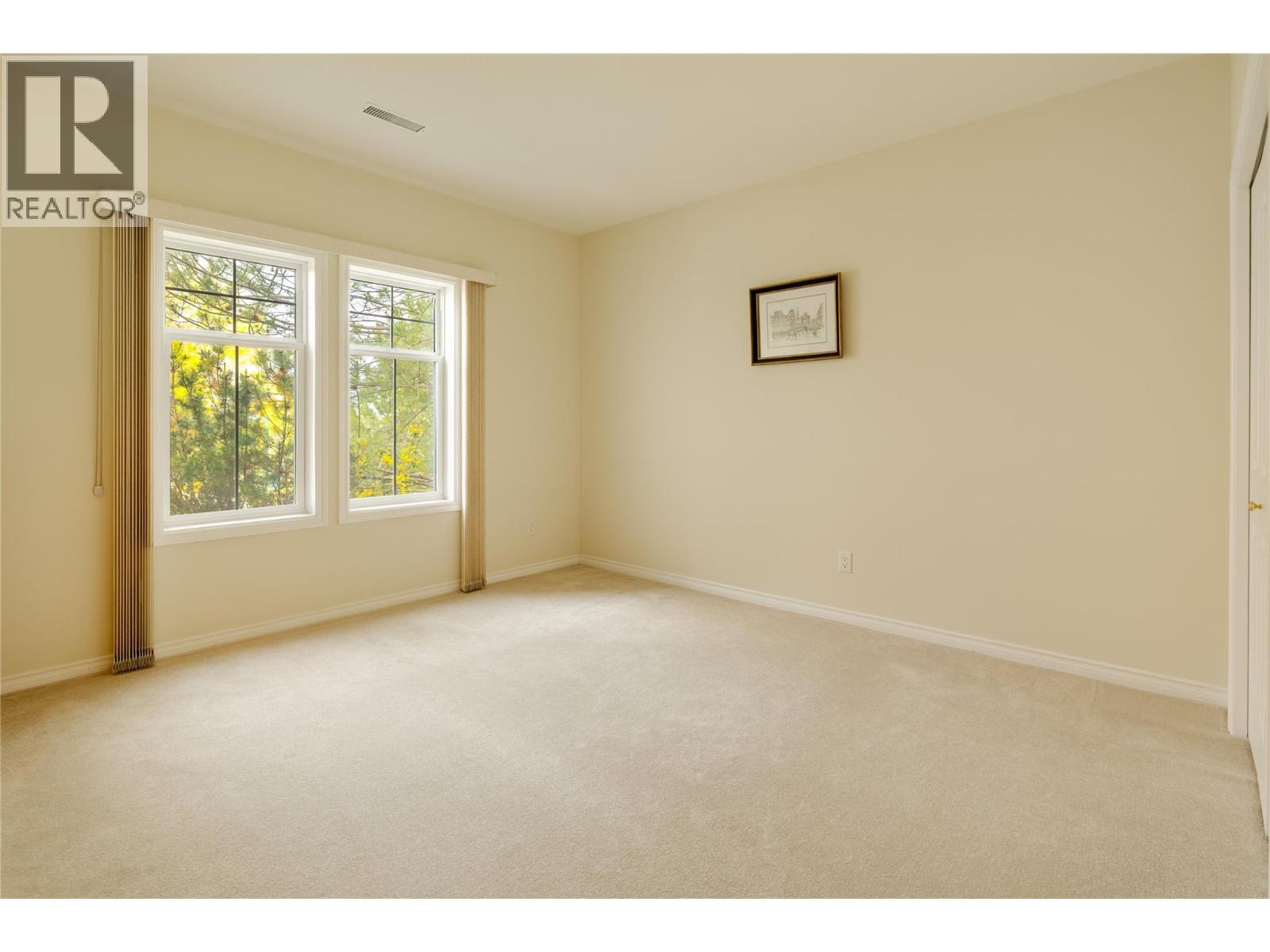 377 Mccarren Avenue, Kelowna, British Columbia  V1W 4W3 - Photo 19 - 10385353