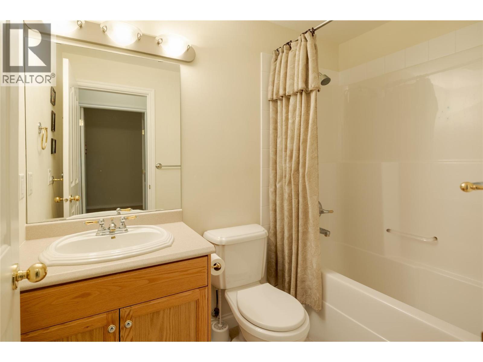 377 Mccarren Avenue, Kelowna, British Columbia  V1W 4W3 - Photo 28 - 10385353