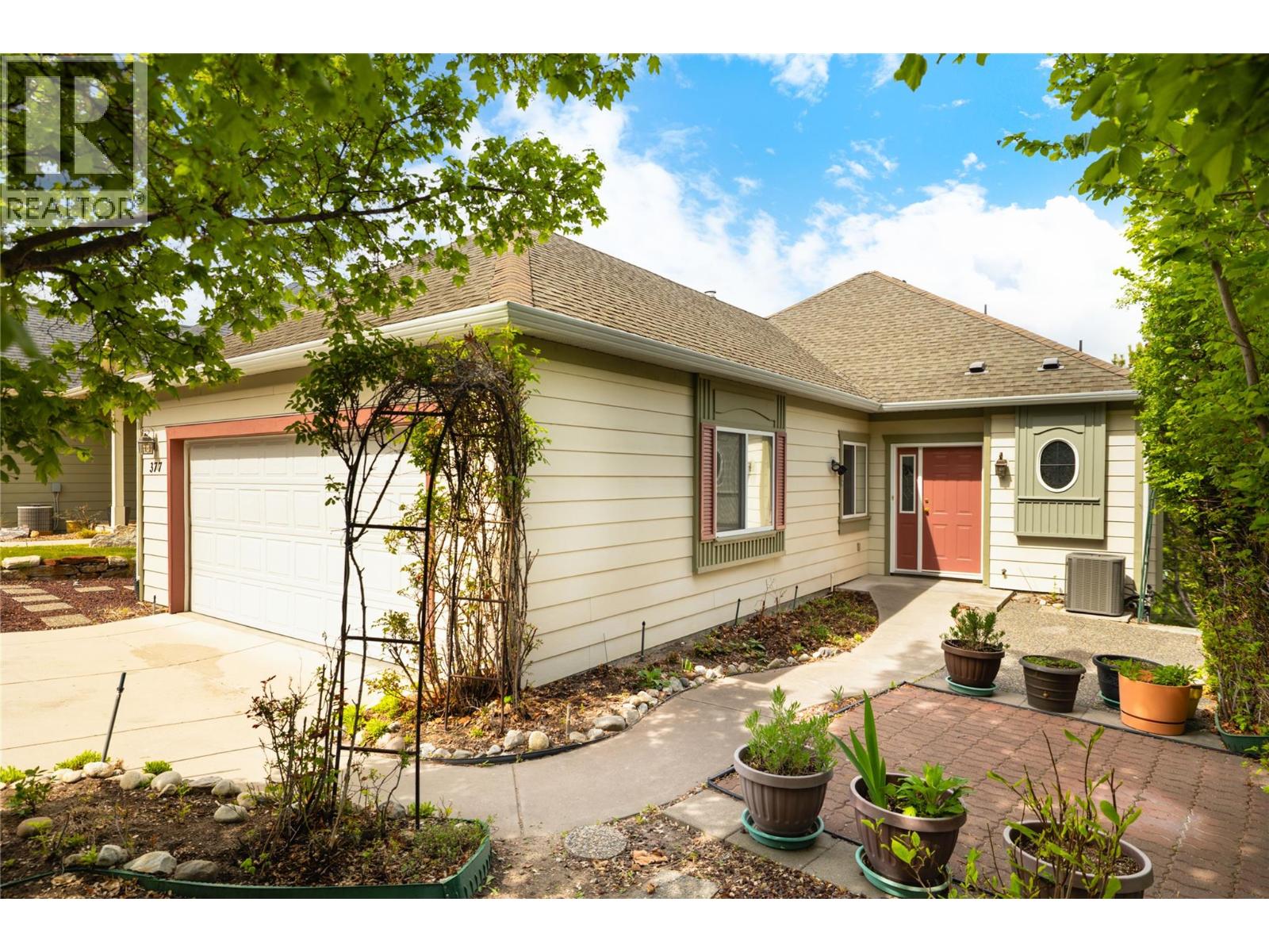 377 Mccarren Avenue, Kelowna, British Columbia  V1W 4W3 - Photo 37 - 10385353