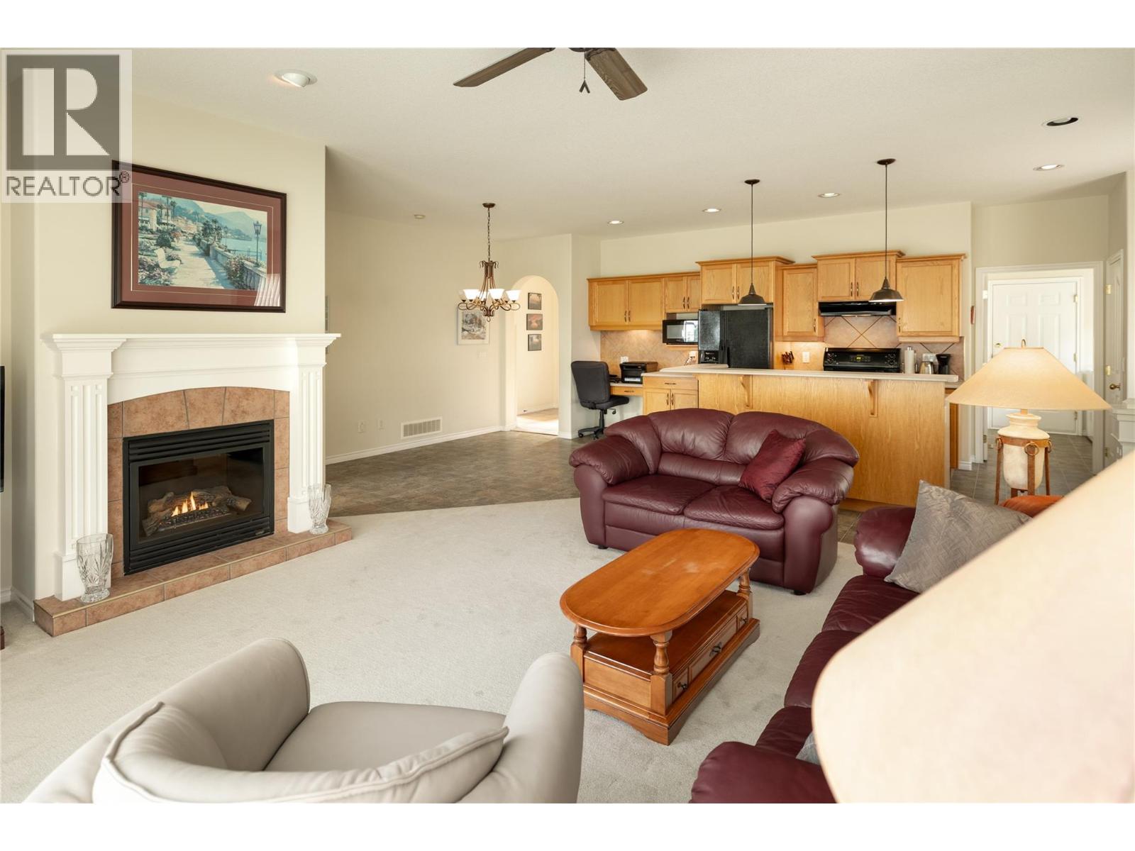 377 Mccarren Avenue, Kelowna, British Columbia  V1W 4W3 - Photo 8 - 10385353