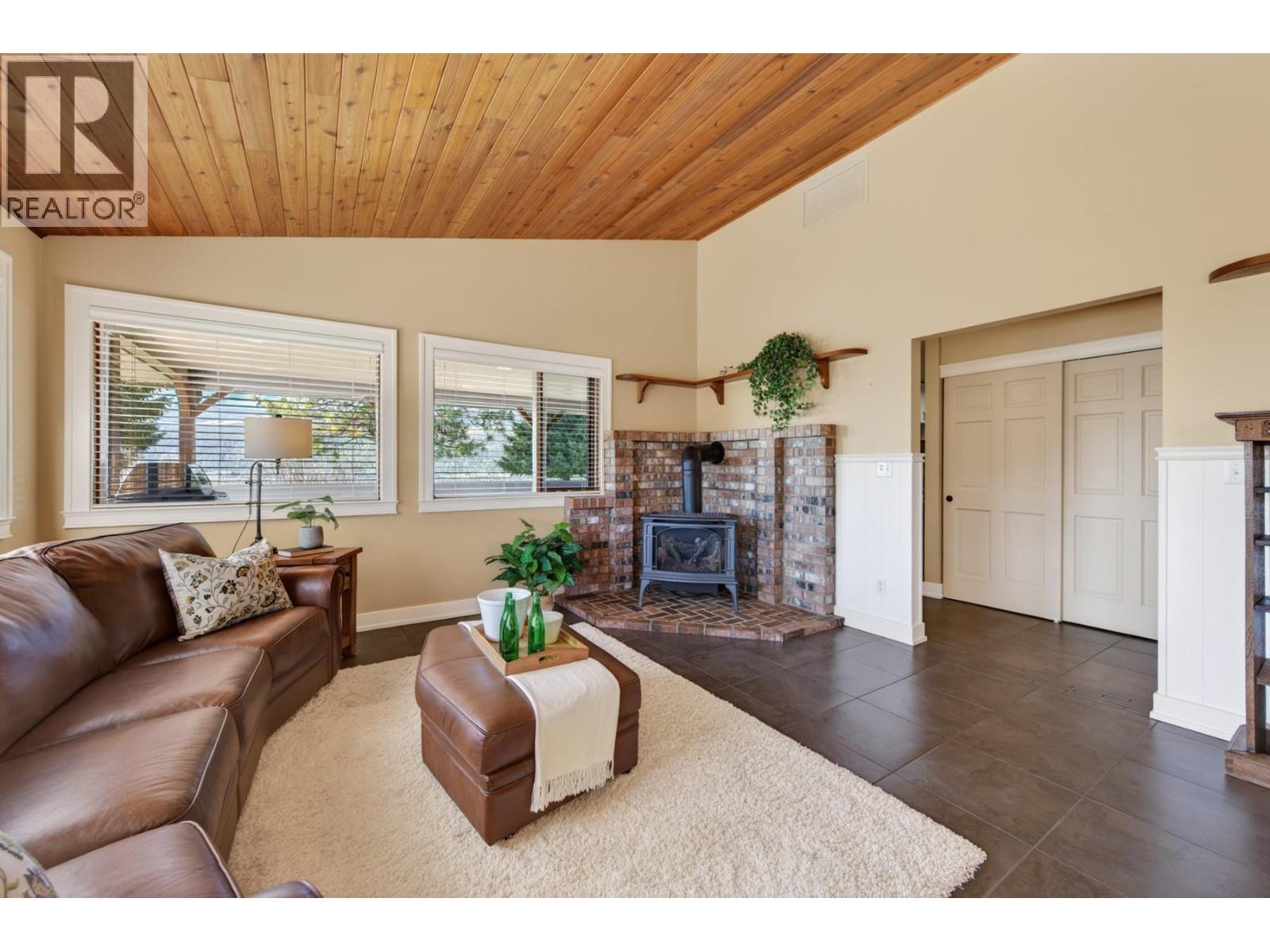 7390 River Heights Drive, Kamloops, British Columbia  V2H 0B9 - Photo 11 - 10383983