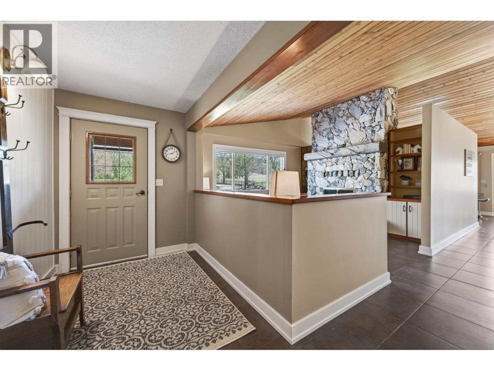 7390 River Heights Drive, Kamloops, British Columbia  V2H 0B9 - Photo 4 - 10383983
