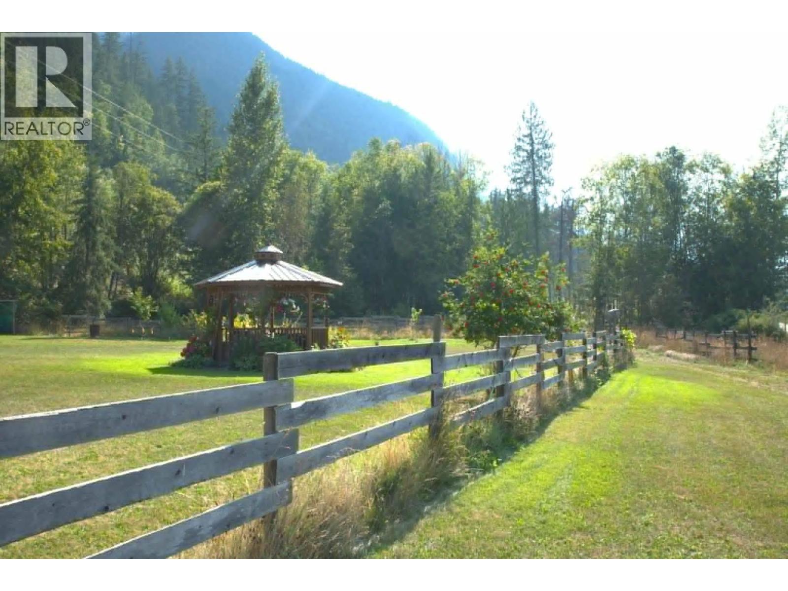 3015 Highway 6 Highway Lot# B, Nakusp, British Columbia  V0G 1R1 - Photo 11 - 10386078