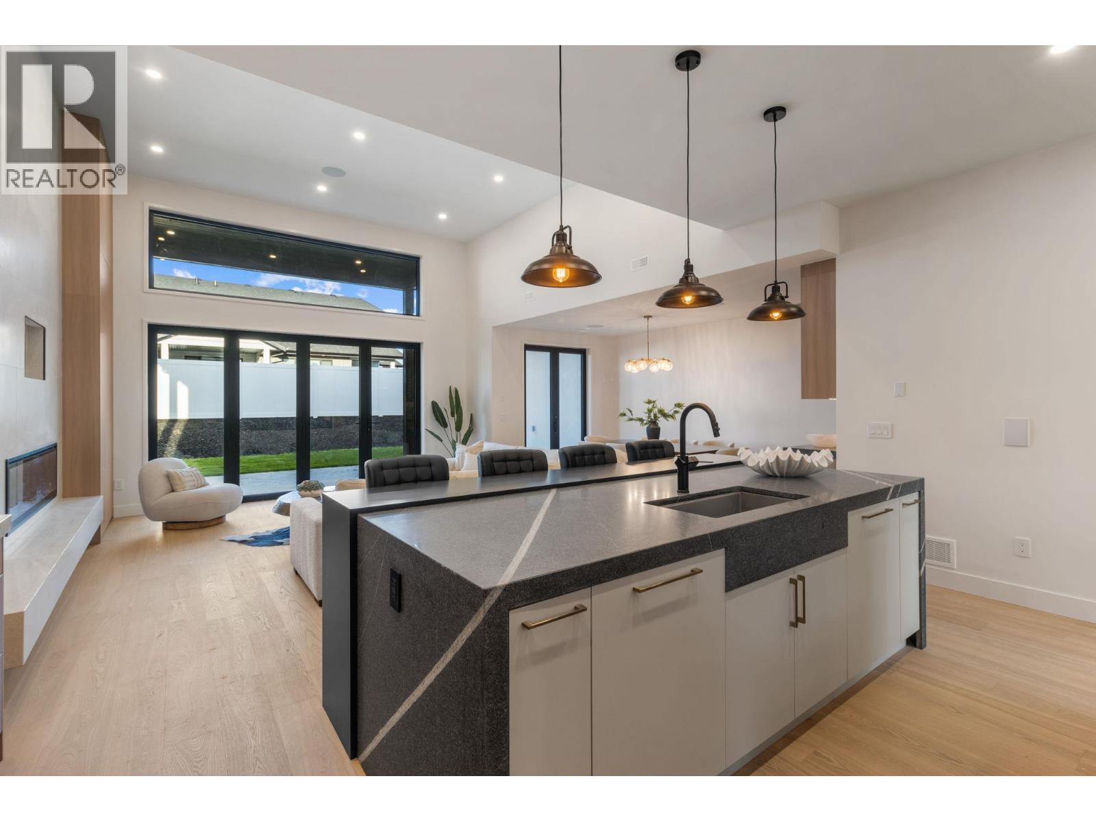 3079 Eagle Bluff Drive, West Kelowna, British Columbia  V4T 1Y3 - Photo 8 - 10385972