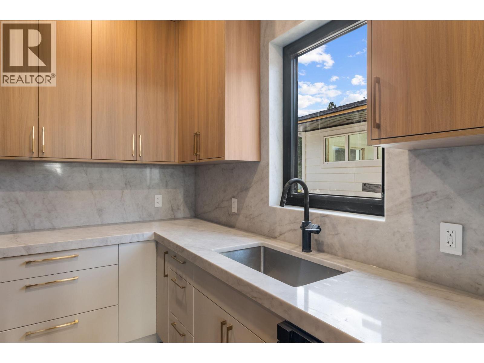 3079 Eagle Bluff Drive, West Kelowna, British Columbia  V4T 1Y3 - Photo 9 - 10385972