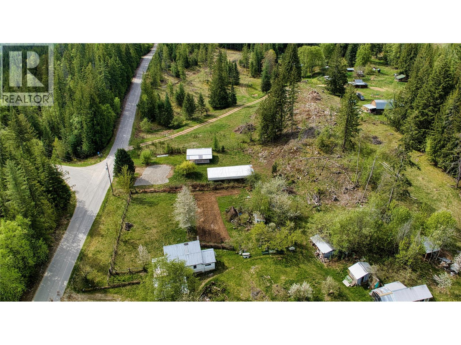 15775 Peters Road Road, Crawford Bay, British Columbia  V0B 1E0 - Photo 13 - 10385850