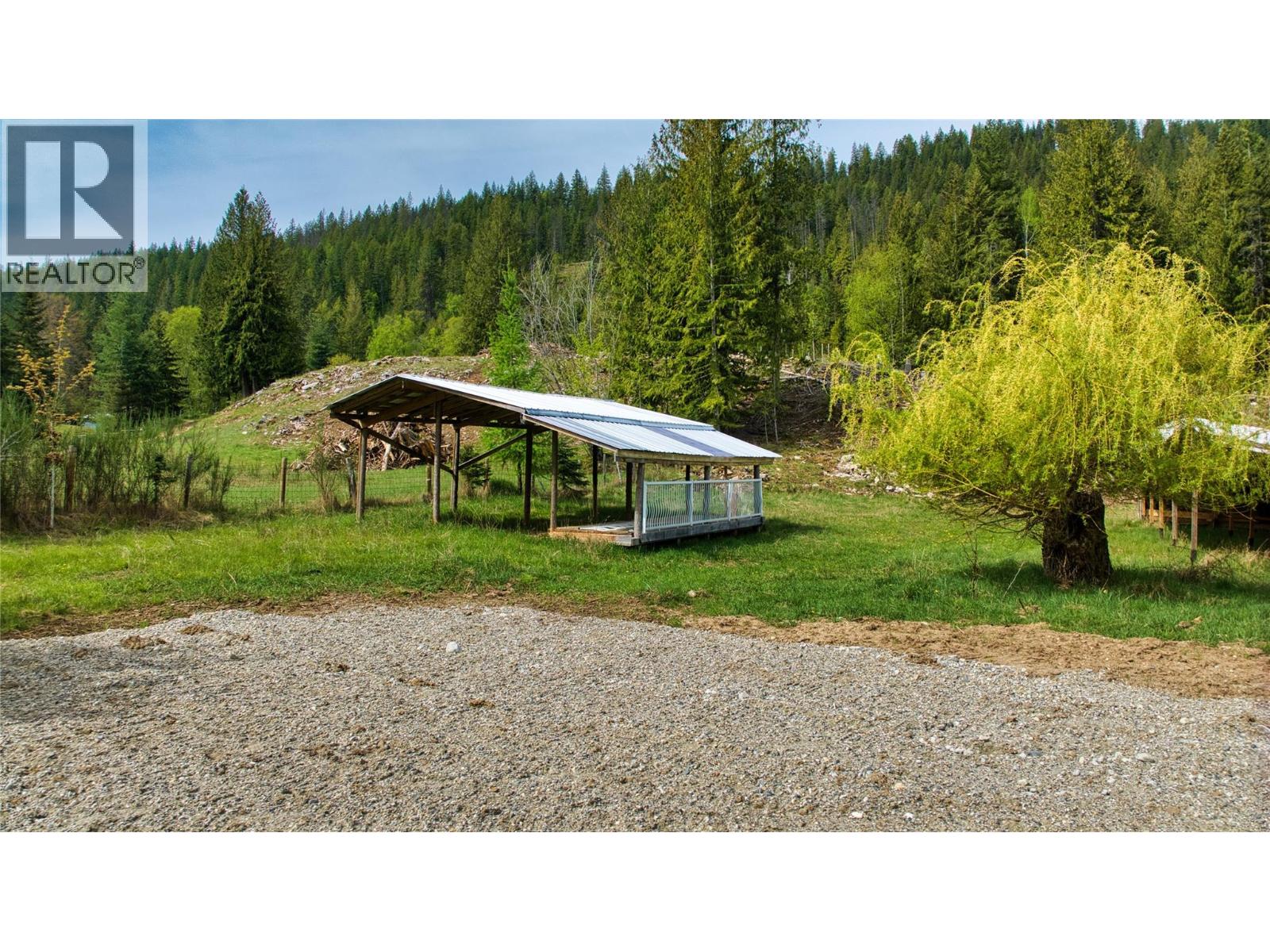 15775 Peters Road Road, Crawford Bay, British Columbia  V0B 1E0 - Photo 15 - 10385850