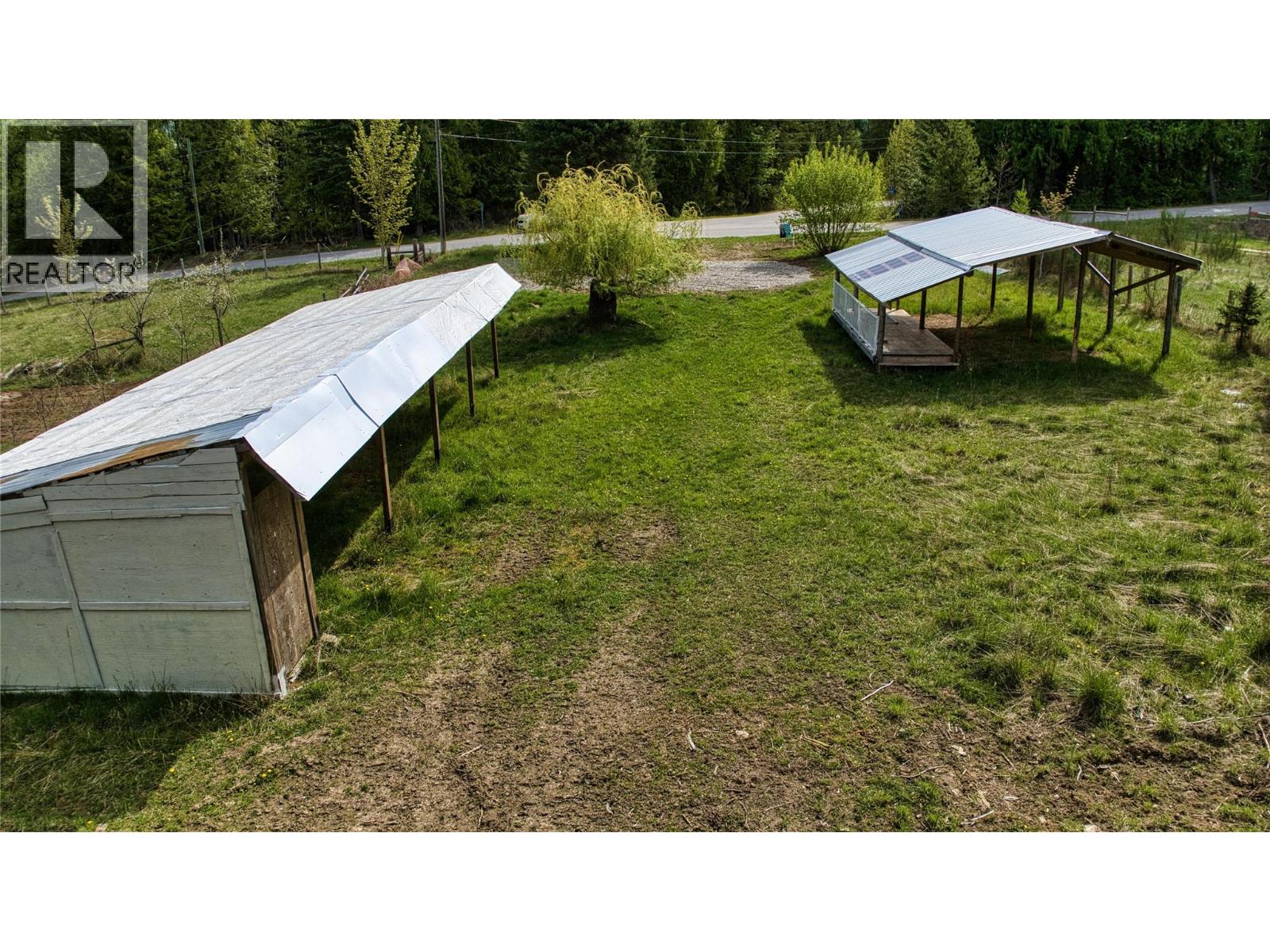 15775 Peters Road Road, Crawford Bay, British Columbia  V0B 1E0 - Photo 6 - 10385850