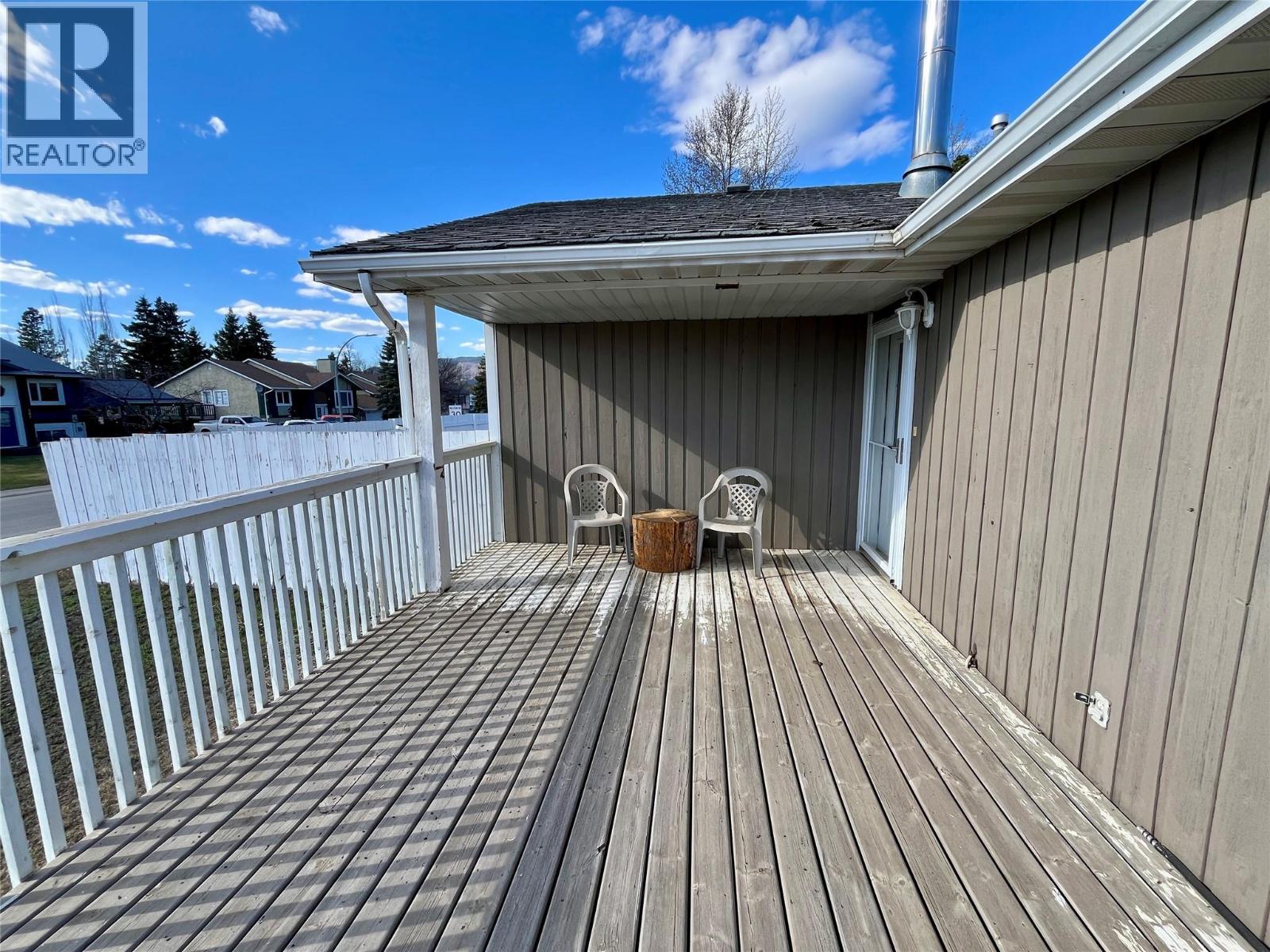167 Bergeron Drive, Tumbler Ridge, British Columbia  V0C 2W0 - Photo 3 - 10383406