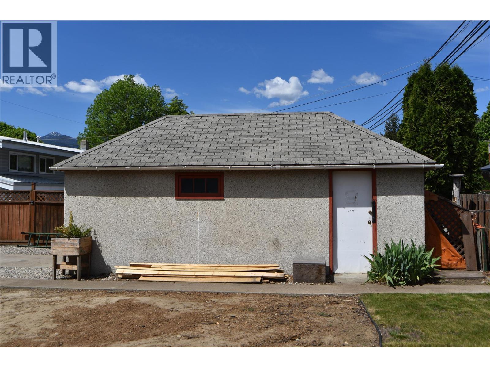 2227 Seventh Avenue, Trail, British Columbia  V1R 3C8 - Photo 10 - 10386050