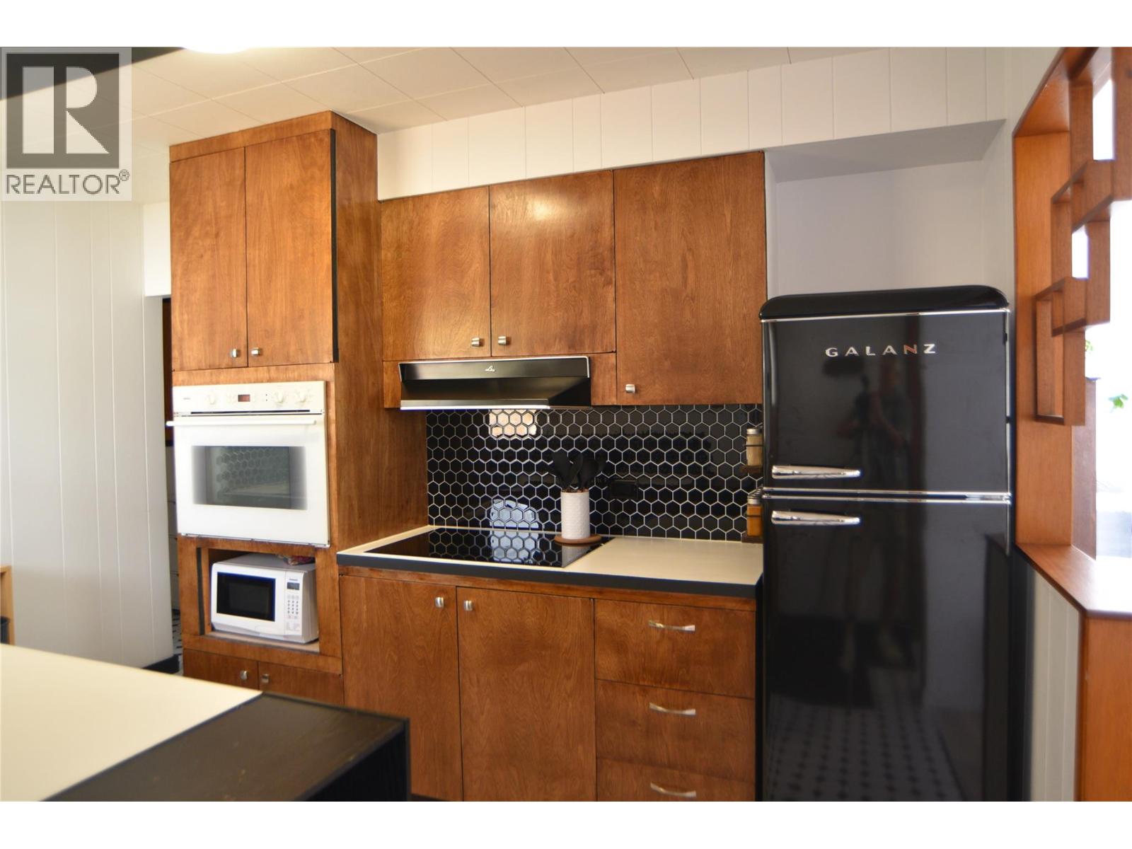 2227 Seventh Avenue, Trail, British Columbia  V1R 3C8 - Photo 15 - 10386050