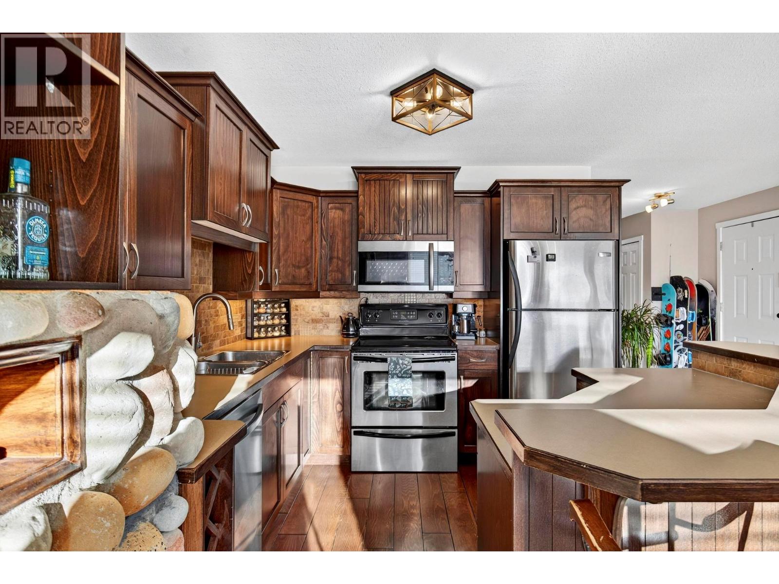 7375 Porcupine Road Unit# 104, Big White, British Columbia  V1P 1T4 - Photo 6 - 10386161